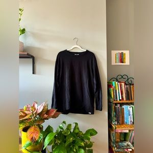 Orvis Black Sweatshirt with Cozy interior!